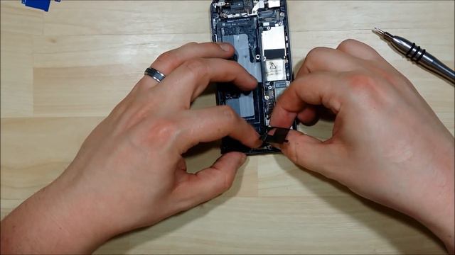 iPhone 5 ATT Headphone jack, Charging port, Microphone replacement смотреть онлайн