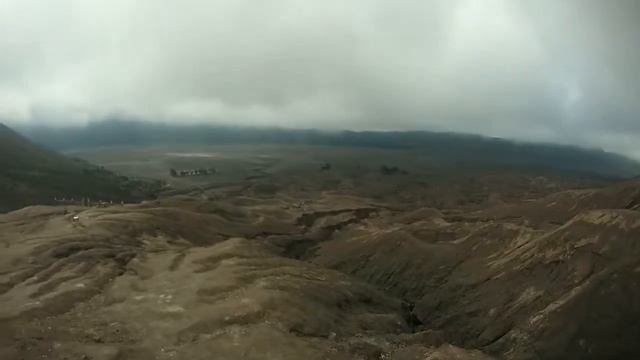 Вулкан Бромо, город Проболинго, остров Ява, Индонезия смотреть онлайн