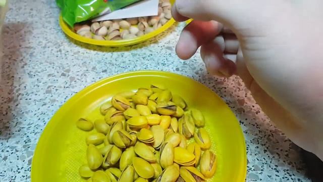 Обзор самых дешевых фисташек из Ашана смотреть онлайн