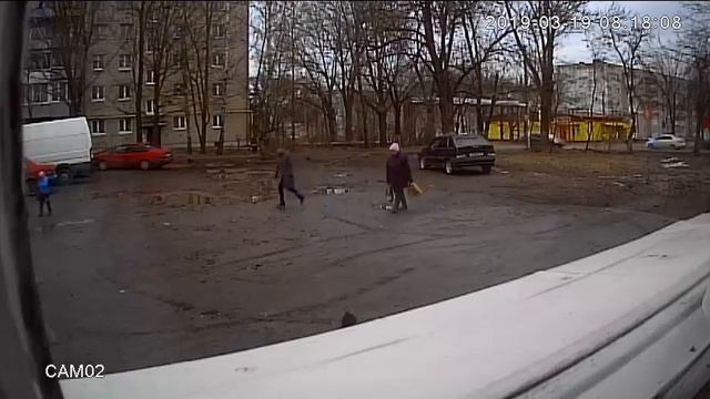 Рославль 12 Микрорайон Красноармейская 13 Хороший Соседи Обычный День смотреть онлайн