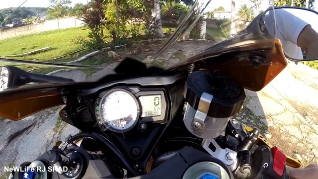 NeWLiFe RJ - TROCANDO O LÍQUIDO DE ARREFECIMENTO DA SRAD 750 / GSX R 750 смотреть онлайн
