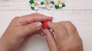 Клубника из лент с Цветами DIY Ribbon Strawberry with Flowers
