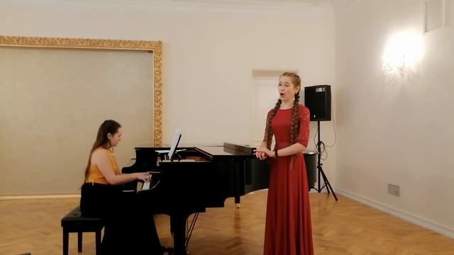 Петрова Ксения 15 лет. 1 песня Нины из оперетты "Золотая долина". смотреть онлайн