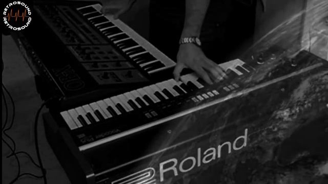 Roland VP-330 & Oberheim OB-X Analog Synthesizer - Blade Runner 2049 soundtrack inspired смотреть онлайн