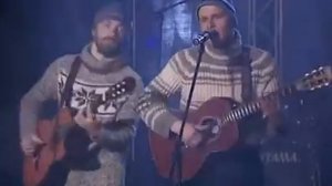 Спектакль "День радио"  дуэт "Двое против ветра," песня "Снежинка"