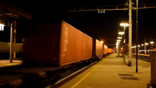 Treni nella notte di Prato Centrale смотреть онлайн