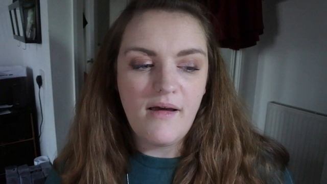 The Big Differences Between Tarot Cards And Oracle Cards | Divination смотреть онлайн