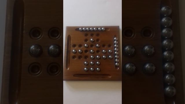 Peg Solitaire by D Gentile. 89 - 7 Solutions dedicated mathematician philosopher LEIBNIZ смотреть онлайн