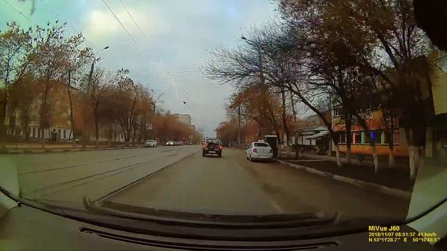 Видеорегистратор Mio MiVue J60 - дневная съёмка смотреть онлайн