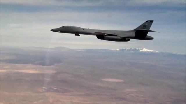 Американские бомбардировщики "нанесли удар" по кораблям ВМФ РФ смотреть онлайн