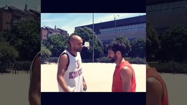 "The showdown" BALONCESTO VERSUS COMIDA BASURA смотреть онлайн