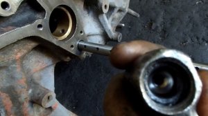 Почему не идет смазка на коромысла двигателей ЯМЗ 238,240.