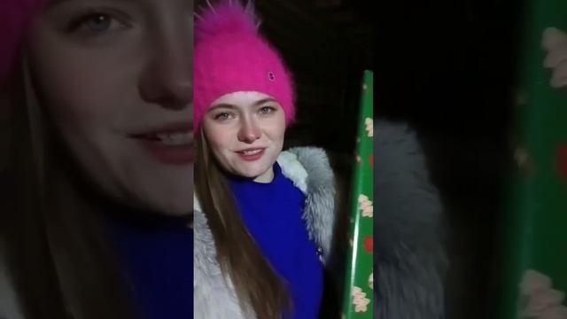 Отвозила своей покупательнице картину по ФОТО магазин Инна Картина смотреть онлайн