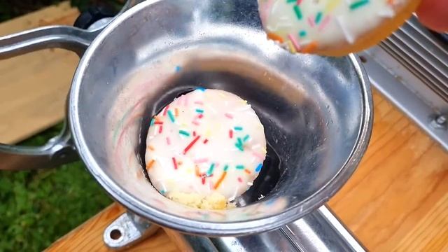 EXPERIMENT COLORFUL CANDY vs MEAT GRINDER смотреть онлайн