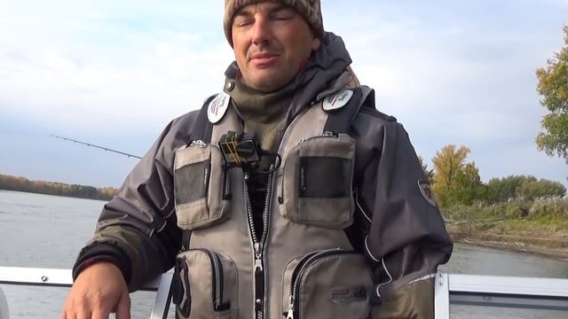 Вот это рыбалка! Бронзовые судаки на реке! смотреть онлайн