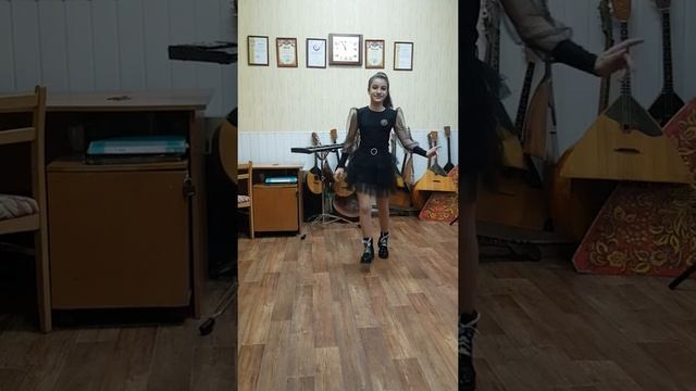 Акопян Арина "Ай вы, цыгане" Экзамен в музыкальной школе. смотреть онлайн