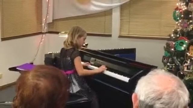 Маша исполняет 