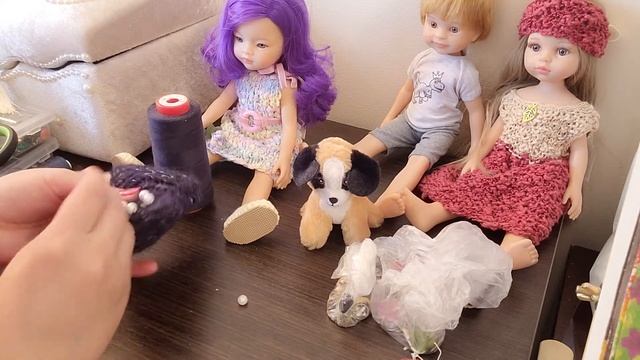 Decorating new knit hat for Paola Reina doll смотреть онлайн
