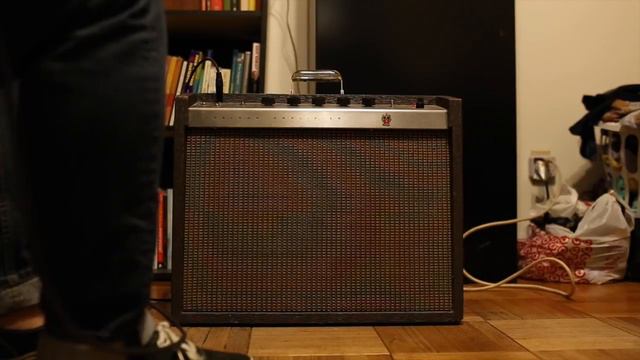 Gibson Falcon смотреть онлайн