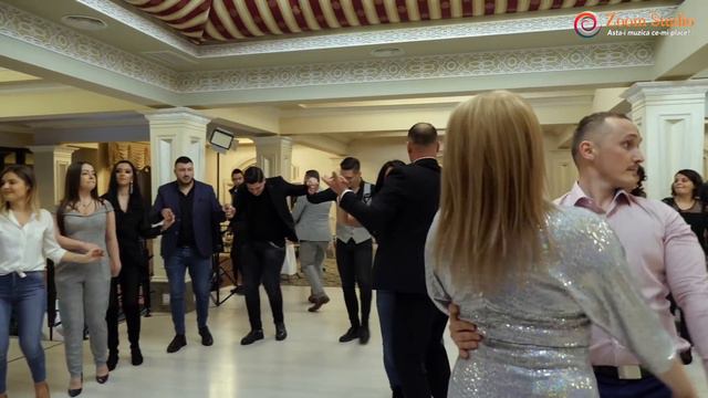 FRATII ROMAN - ASA-I LA 18 ANI, FARA GRIJI SI FARA BANI | Colaj Muzica de Petrecere LIVE | NOU 2020 смотреть онлайн