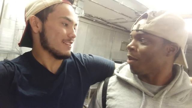 Черный Американец ругается русским матом | Work and Travel USA смотреть онлайн