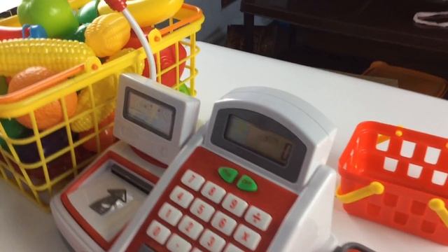 Хелло Китти и Настя играют в магазин смотреть онлайн