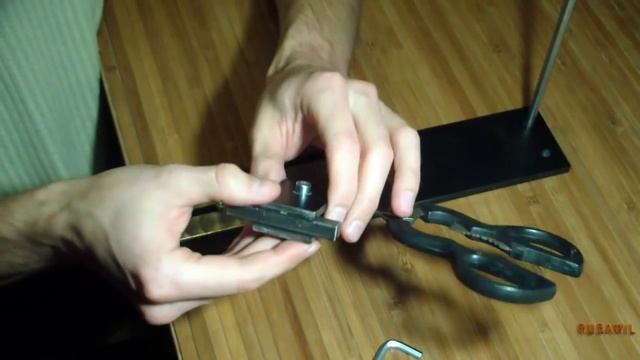Простое приспособление для заточки ножниц смотреть онлайн
