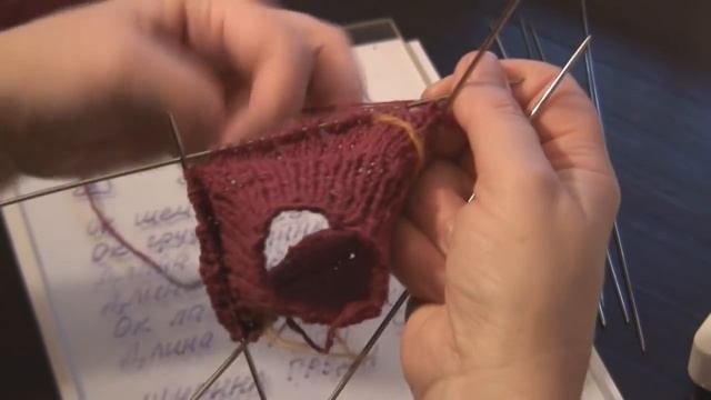 Как связать свитер для собаки своими руками.Одежда для собак на канале"Дела домашние" смотреть онлайн