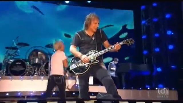 REO Speedwagon - Can't Fight This Feeling (Live - 2010)