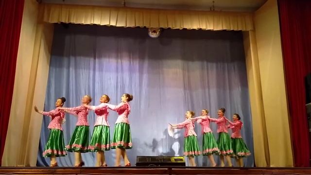 Образцовый ансамбль народного танца "Веселка" кубанский казачий танец "Гусеница" смотреть онлайн