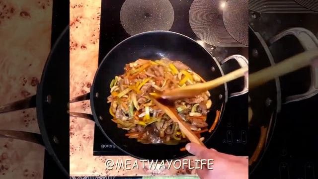 Рисовая Лапша с Телятиной и Овощами | Рецепт Приготовление Лапши с Телятиной и Овощами смотреть онлайн