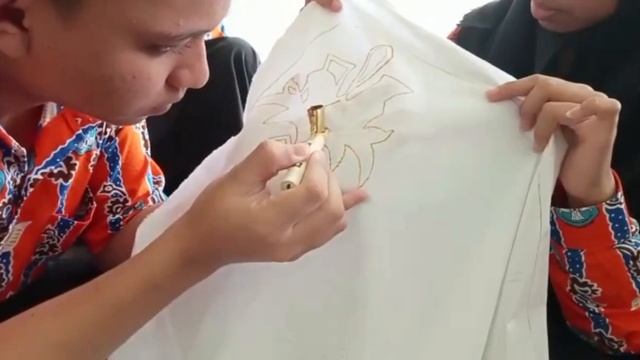 VIDEO PROSES PEMBUATAN BATIK