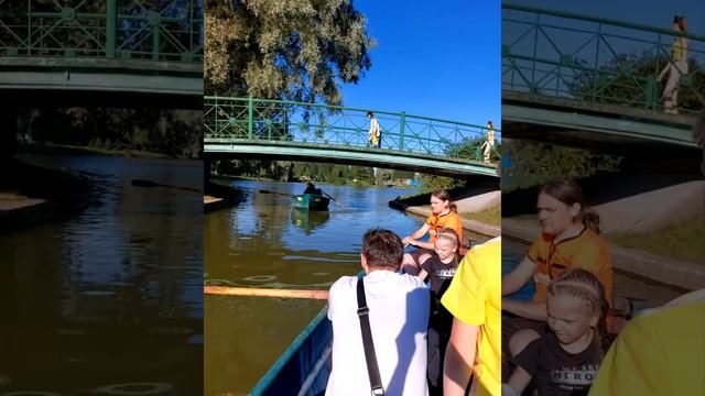 Санкт-Петербург, Парк Победы 29.06.22 Саша подвезла папу, маму, дядю, брата и сестру. смотреть онлайн