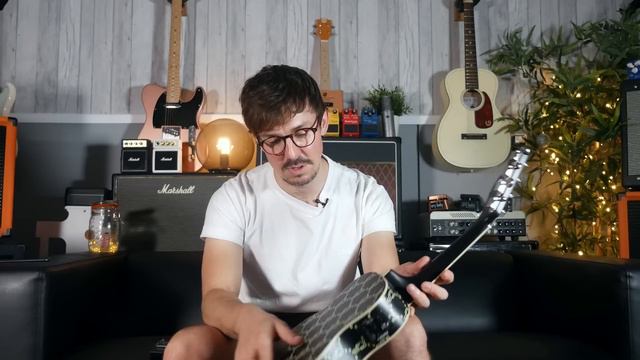 BILLIE EILISH Fender Ukulele! | Demo/Review смотреть онлайн