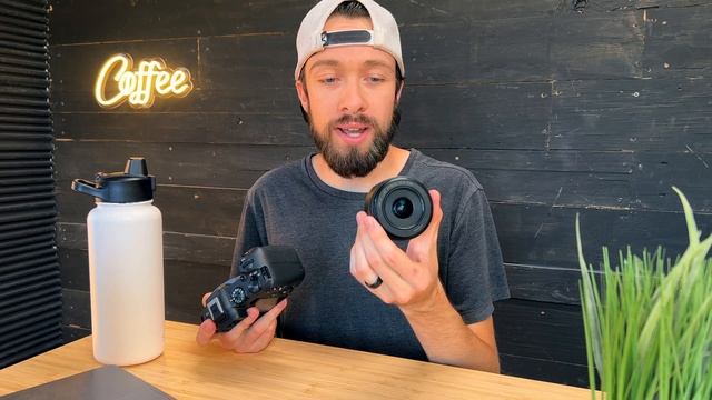 Using the Canon R8 for YouTube смотреть онлайн