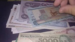 Пачка Банкнот разных стран мира