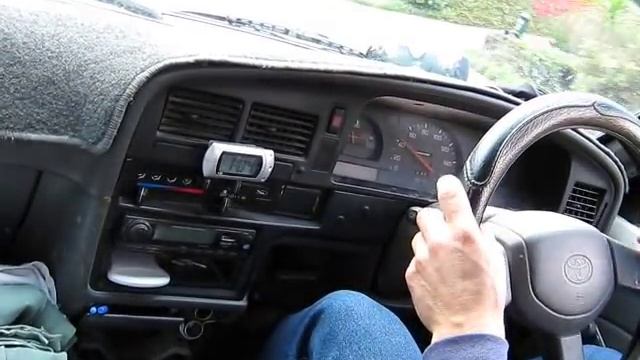 Driving a 1995 toyota hilux смотреть онлайн