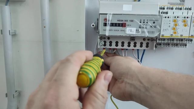 Подключение трехфазного счётчика. Пример подключения на НЕВА 303 смотреть онлайн