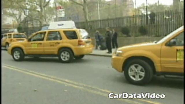 Ford Escape Hybrid Taxi Cabs in New York City! смотреть онлайн