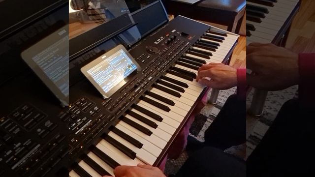 Mamy Blue смотреть онлайн