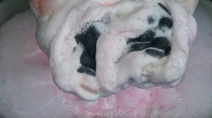 ASMR/New sponges squeezing/Pink product/Новые мочалки, розовое средство и розовая пенка??