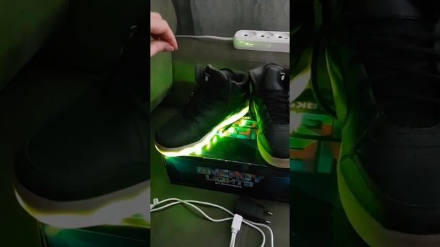 Детские кеды Energy Lights by Skechers смотреть онлайн