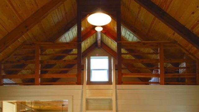 480 Sqft Prefab Cabin with a Screened in Porch смотреть онлайн