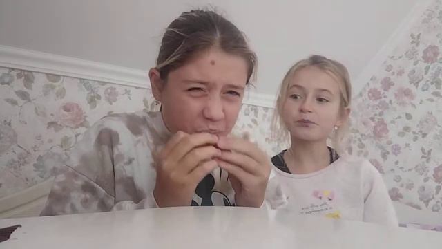 пробуем самые кислые конфеты в мире на втором месте😘 смотреть онлайн