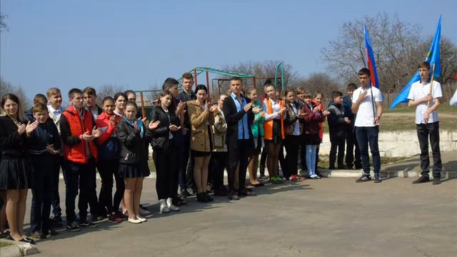 Акция "Знамя Победы" в Артемовской гимназии №7 смотреть онлайн