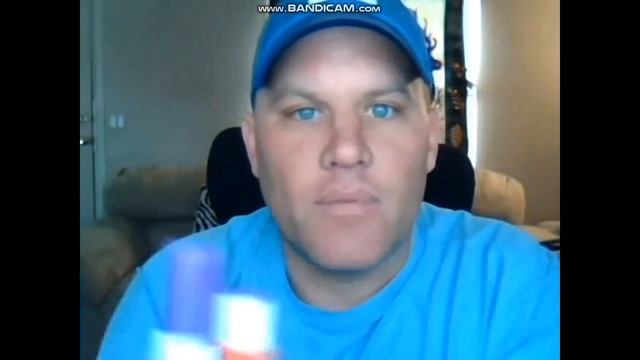 Shoenice eats 2 Elmer's Glue Sticks! смотреть онлайн