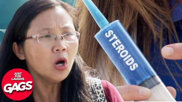 Super Chicken Solves Egg Shortage | Just For Laughs Gags - Супер курица решает нехватку яиц | Просто