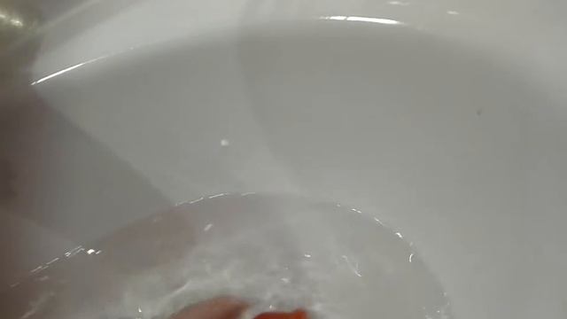 Что будет,если лизуна положить в горячую воду? смотреть онлайн