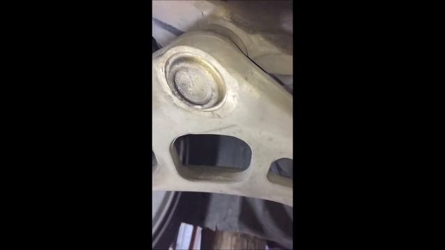 Замена сайлентблоков передних рычагов на BMW E46 смотреть онлайн