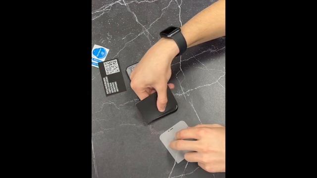 Видеоинструкция по наклейке гидрогелевой пленки на экран и заднюю панель смартфона смотреть онлайн